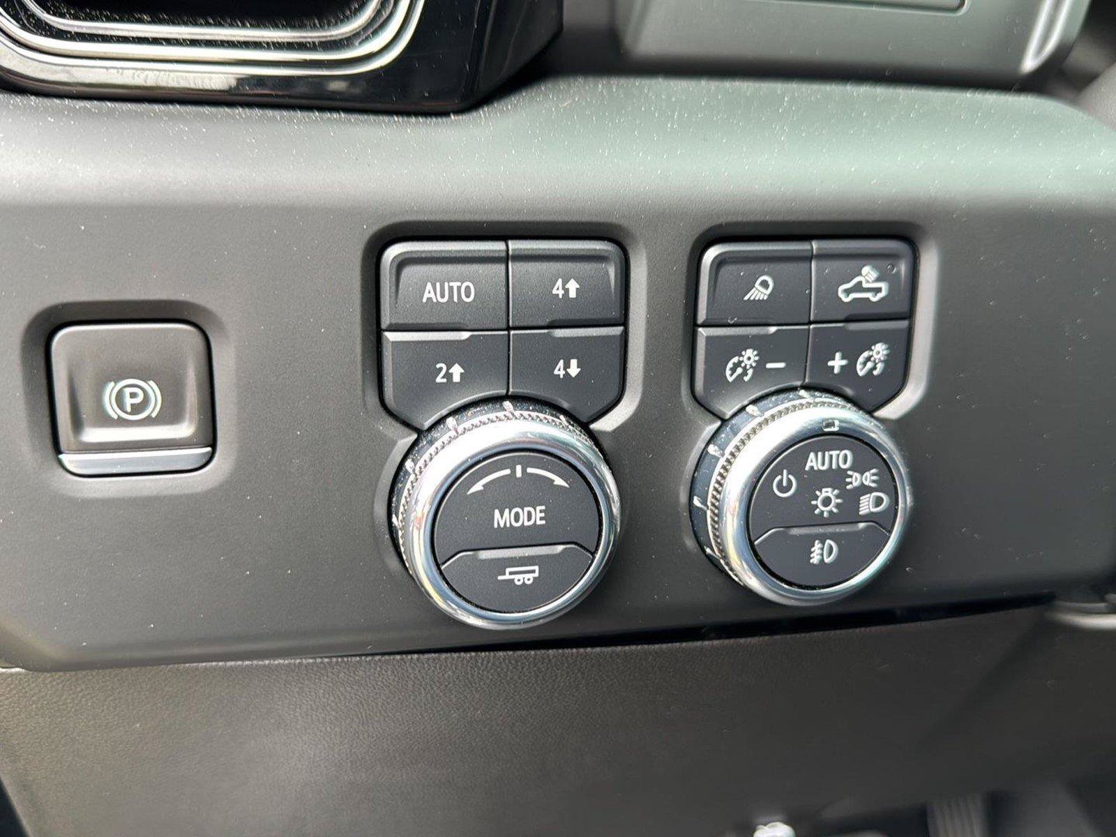 Used 2022 GMC Sierra 1500 AT4 AWD/4WD image 14