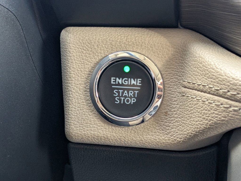 Used 2023 Ford Expedition Limited image 27