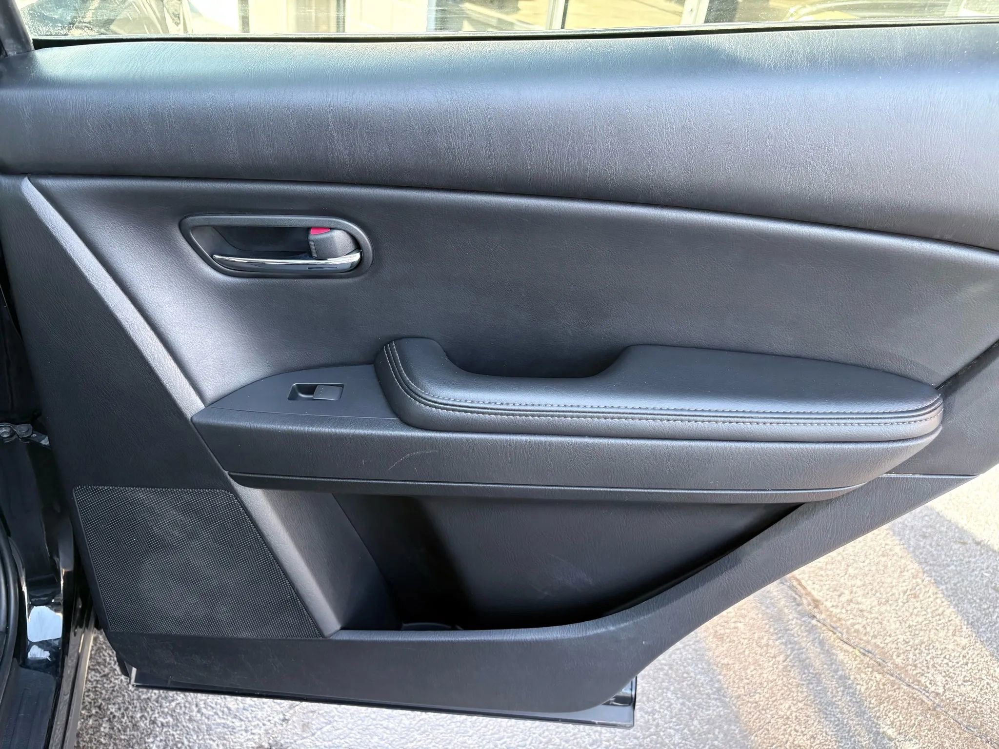 Used 2011 MAZDA CX-9 Touring w/ Moonroof & Bose Audio Pkg image 19