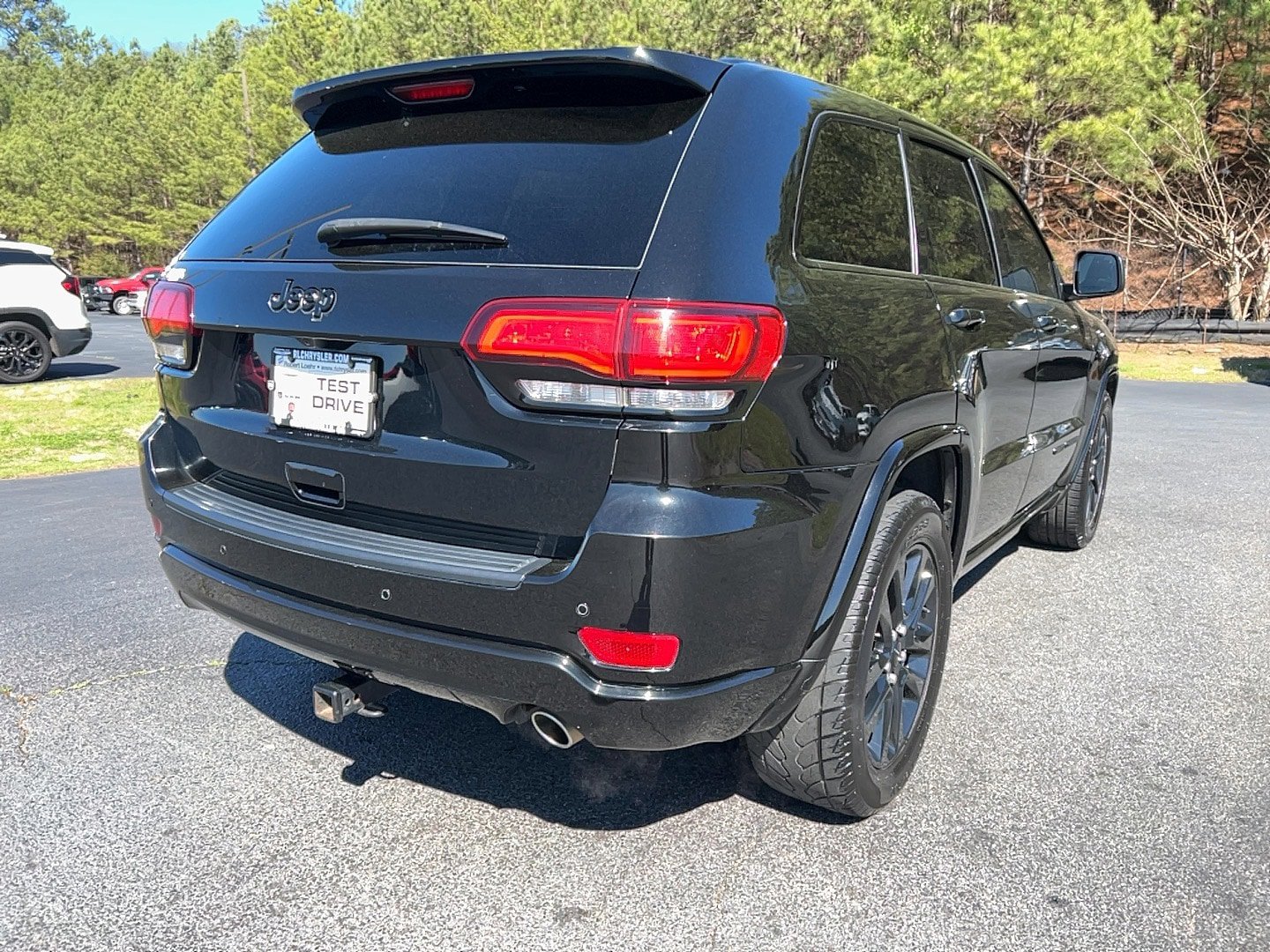 Used 2020 Jeep Grand Cherokee Altitude RWD image 5