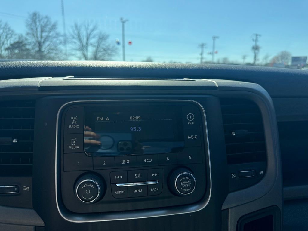 Used 2014 RAM 1500 Express image 23