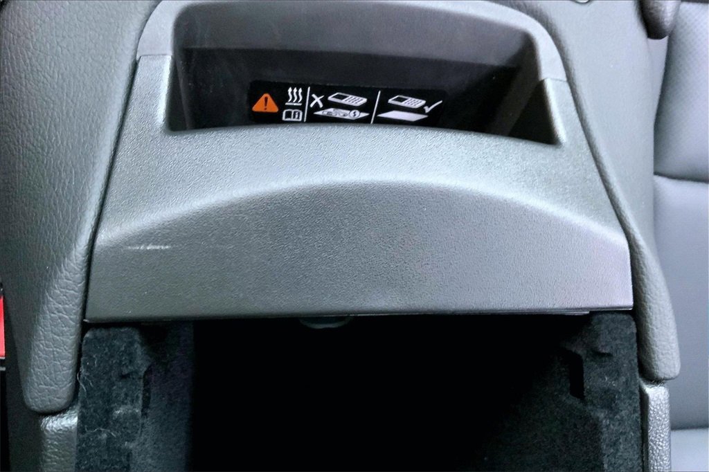 Used 2025 Cadillac XT5 Premium Luxury w/ LPO, Premium Carpet Package image 34