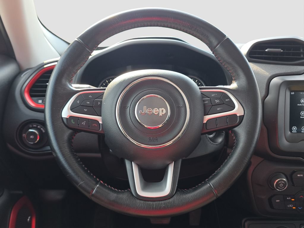 Used 2018 Jeep Renegade Trailhawk AWD/4WD image 9