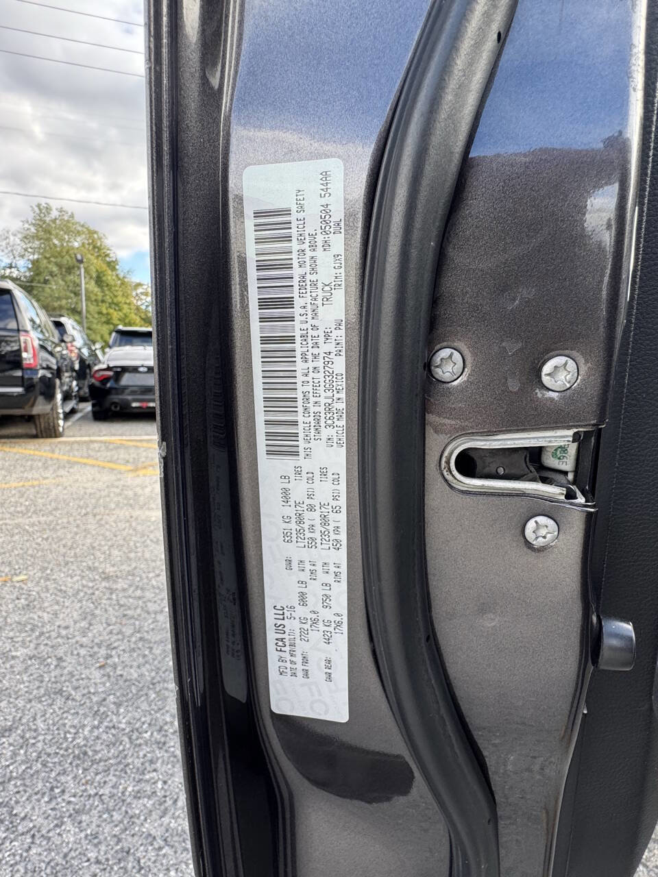 Used 2016 RAM 3500 Laramie image 15