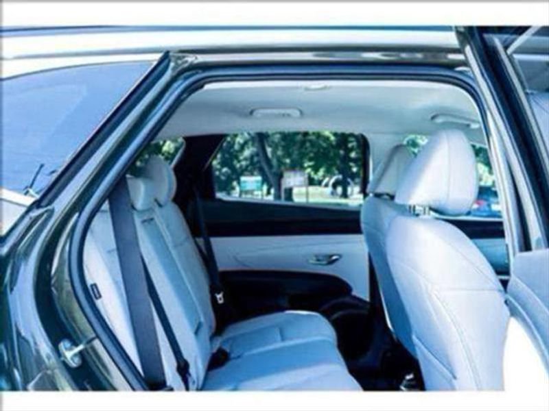 New 2025 Hyundai Tucson SEL image 17