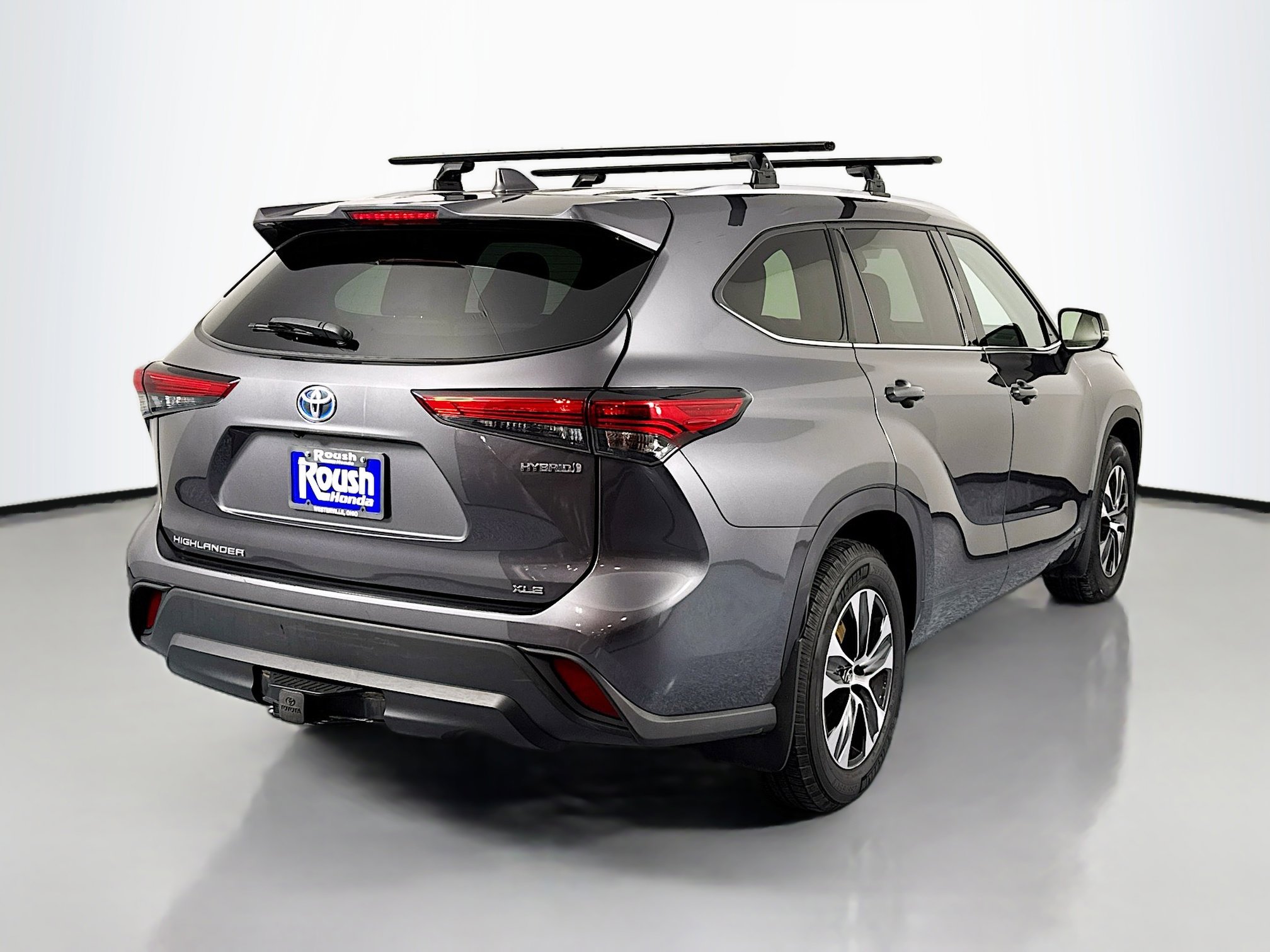 Used 2022 Toyota Highlander XLE image 5