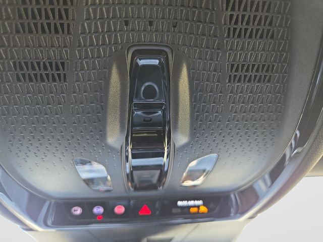 Used 2024 Cadillac Lyriq Luxury AWD/4WD image 33