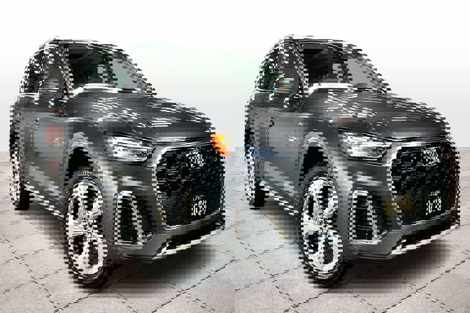 Certified 2023 Audi Q5 2.0T Premium Plus w/ Premium Plus Package image 2