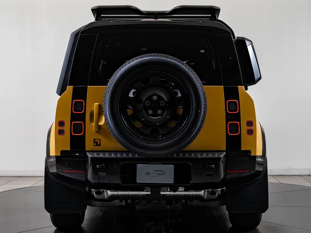 New 2026 Land Rover Defender 110 Trophy Edition AWD/4WD image 7