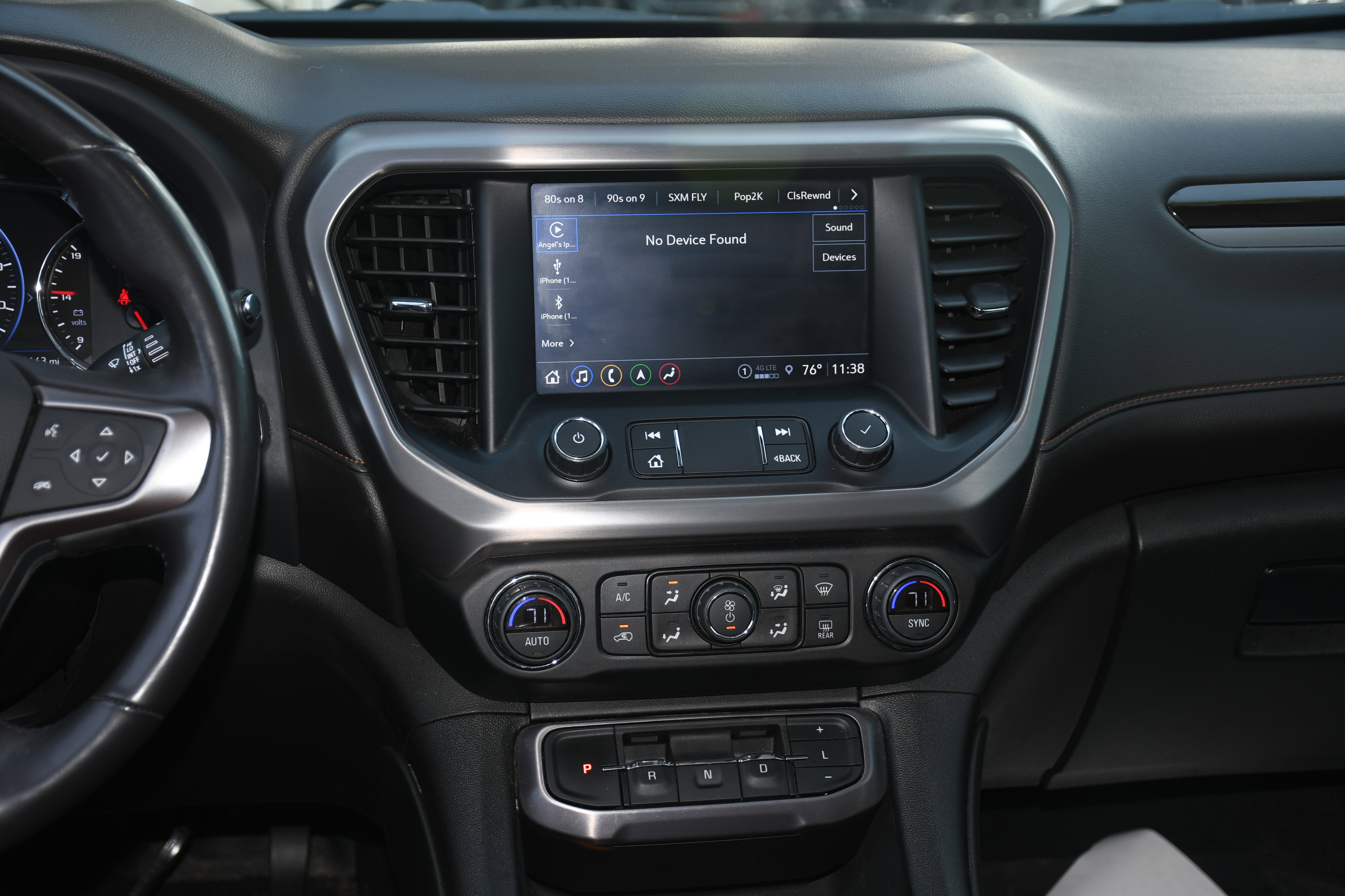 Used 2022 GMC Acadia AT4 w/ Technology Package image 19