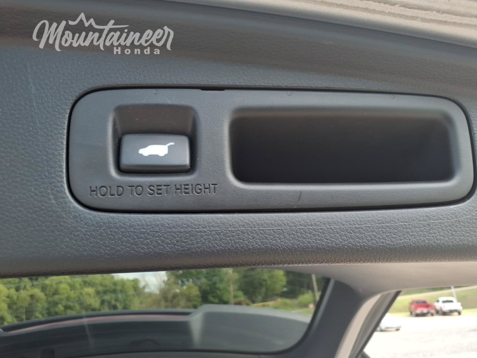Used 2025 Honda CR-V EX-L image 23