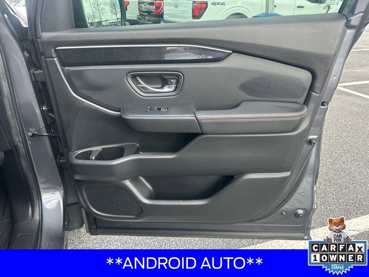 Used 2025 Honda Pilot Black Edition image 14