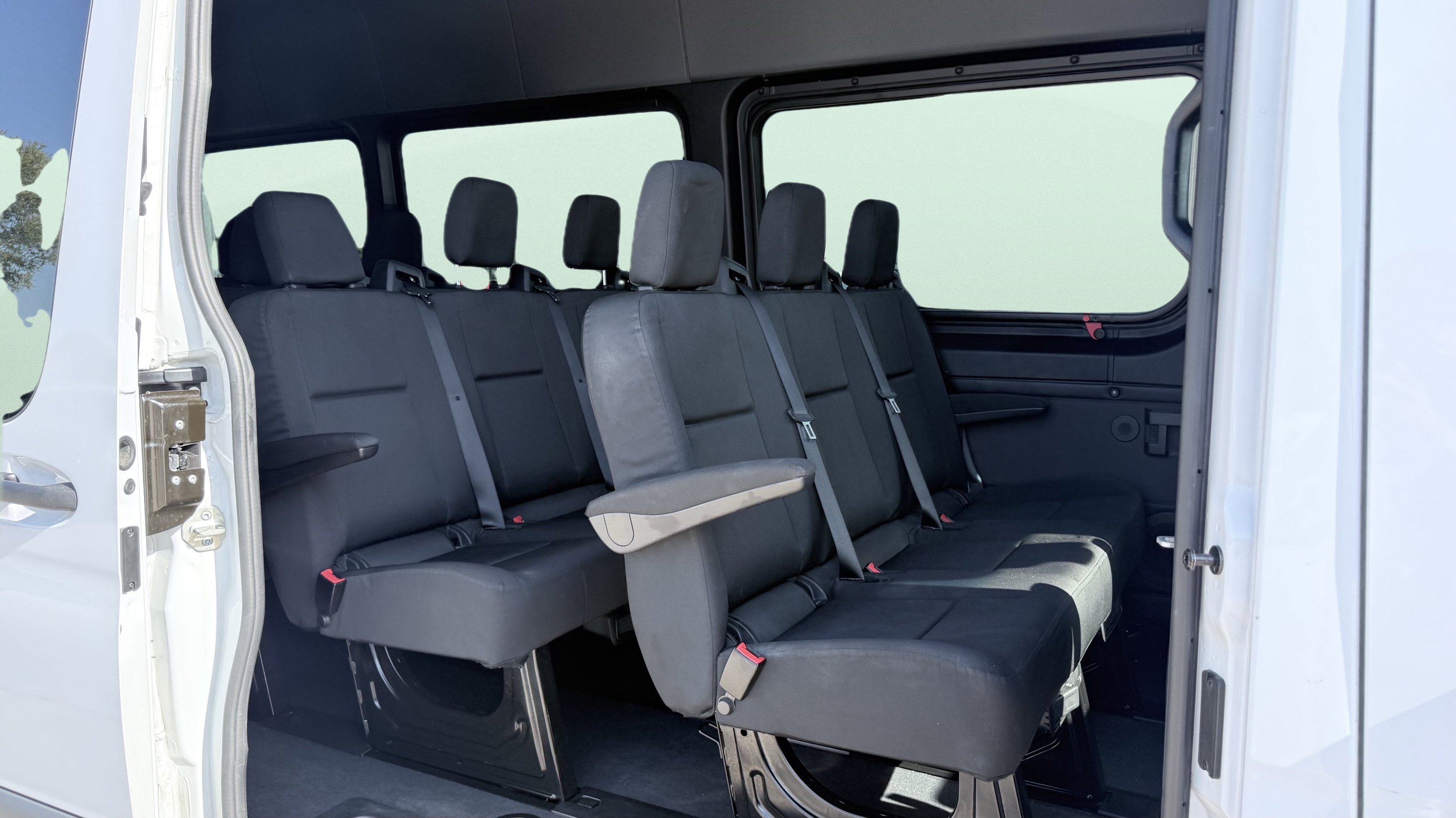 Used 2025 Mercedes-Benz Sprinter 2500 image 29