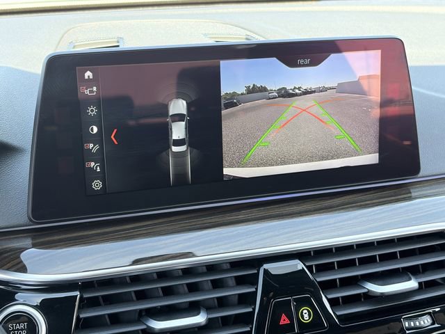 Used 2018 BMW 540i xDrive w/ M Sport Package image 15
