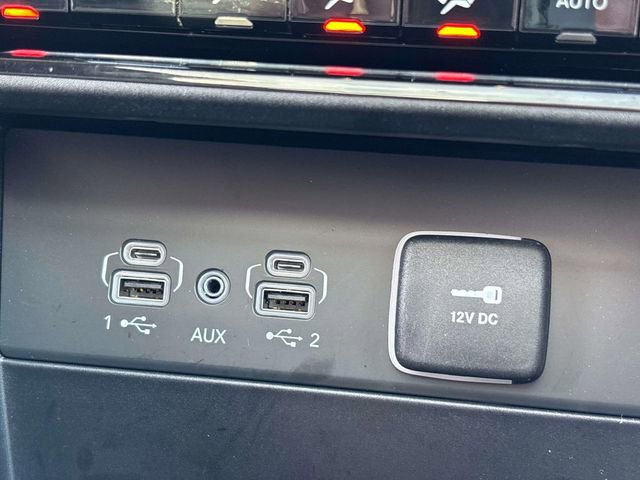 Used 2024 Jeep Grand Cherokee Limited w/ Black Appearance Package image 29