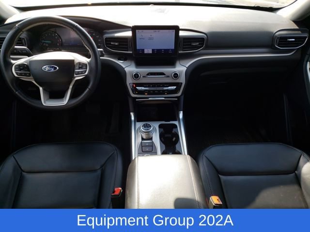 Used 2023 Ford Explorer XLT w/ Equipment Group 202A image 13