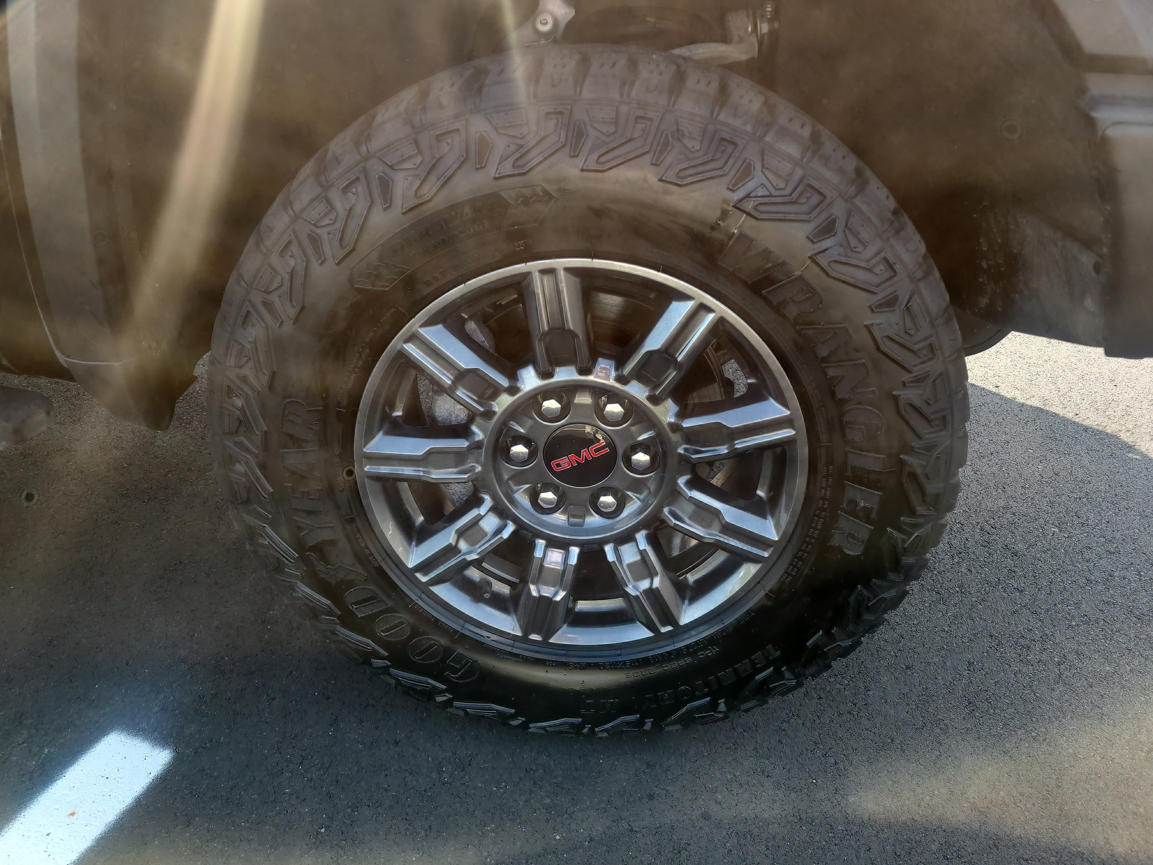 Used 2024 GMC Sierra 1500 AT4X image 13