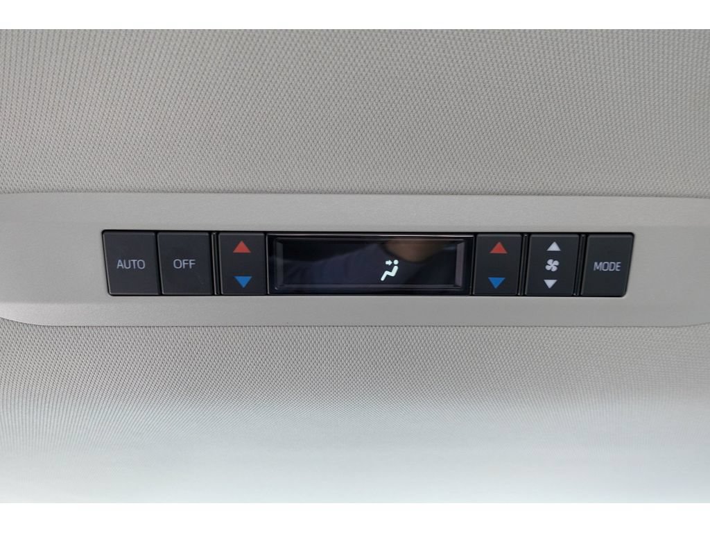 Certified 2023 Toyota Sienna Limited AWD/4WD image 31