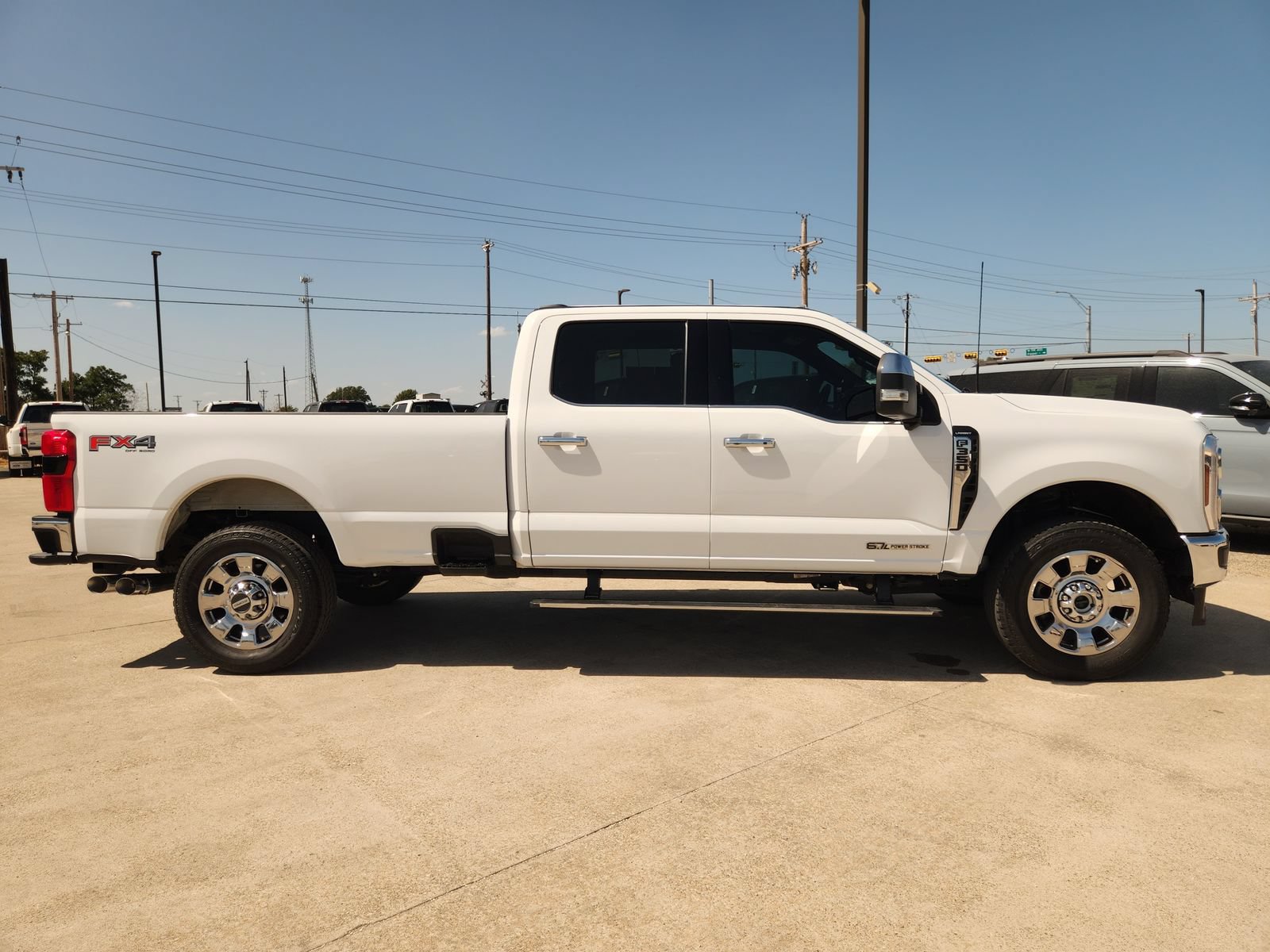Used 2024 Ford F350 Lariat w/ Lariat Ultimate Package AWD/4WD image 7
