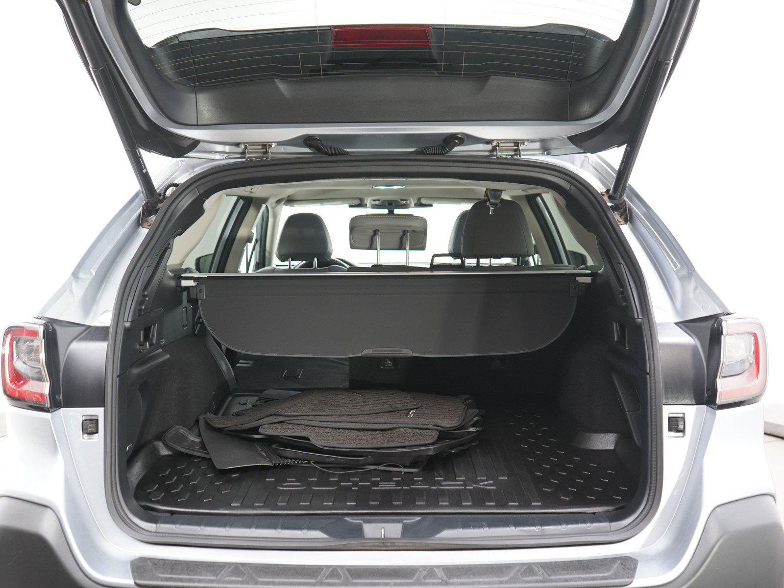 Used 2023 Subaru Outback Limited AWD/4WD image 16