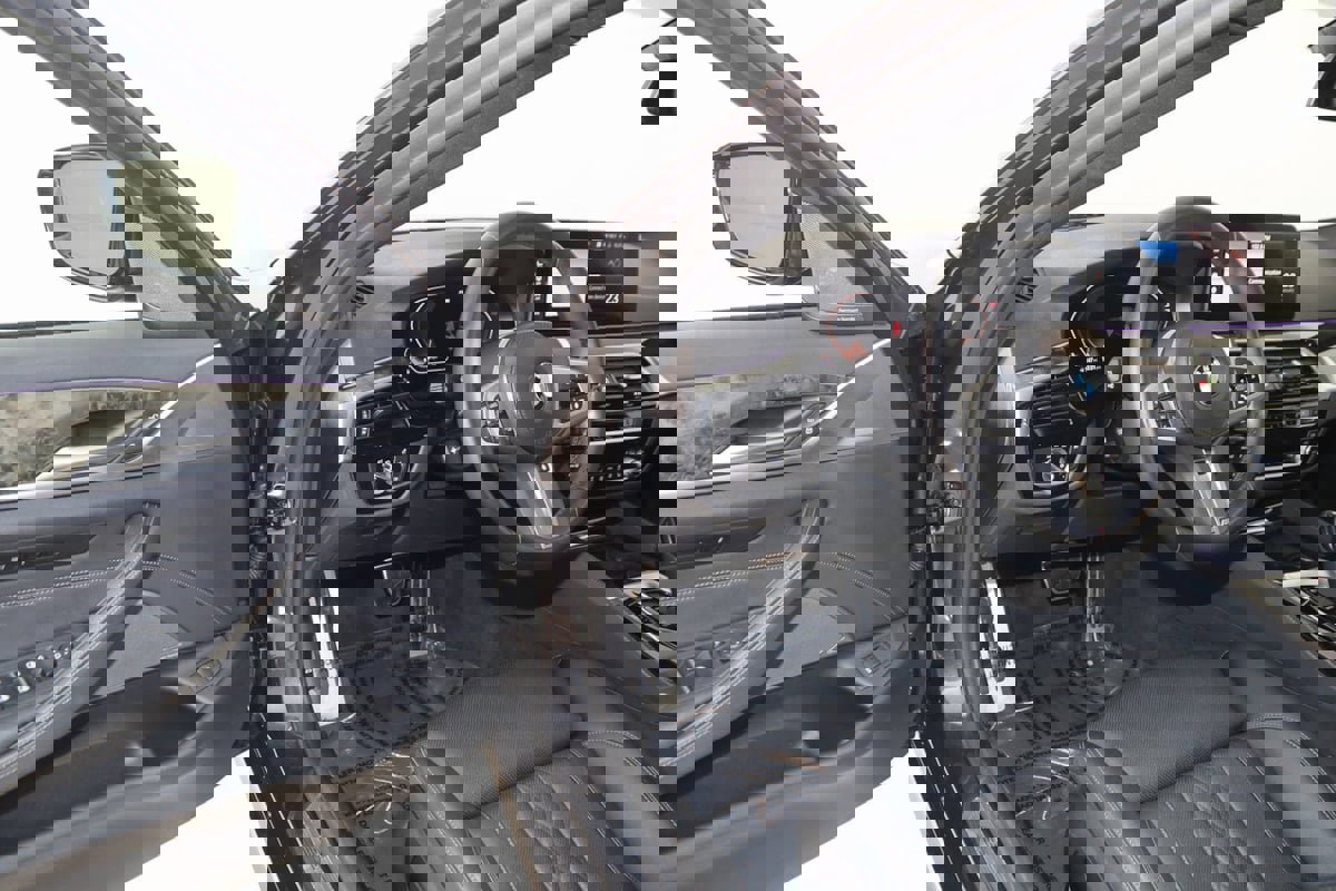 Used 2023 BMW 540i xDrive w/ M Sport Package image 54