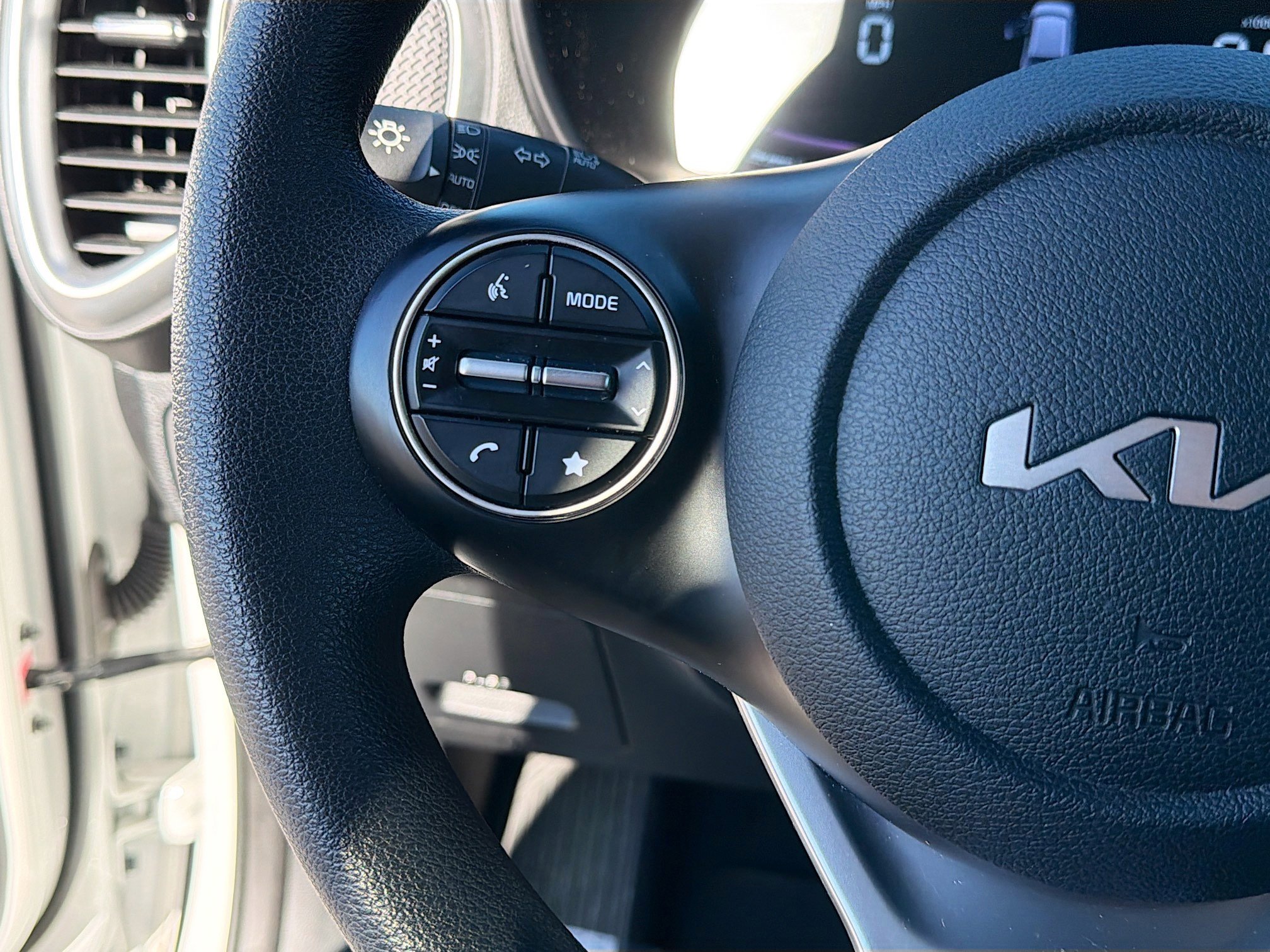 Used 2024 Kia Soul LX w/ Option Group 015 image 32