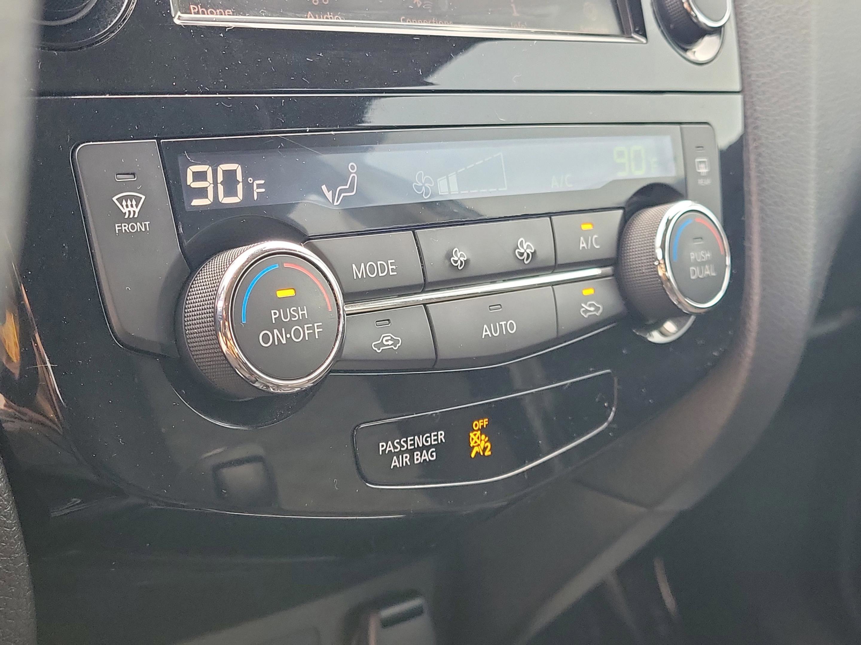 Used 2019 Nissan Rogue Sport SV image 29