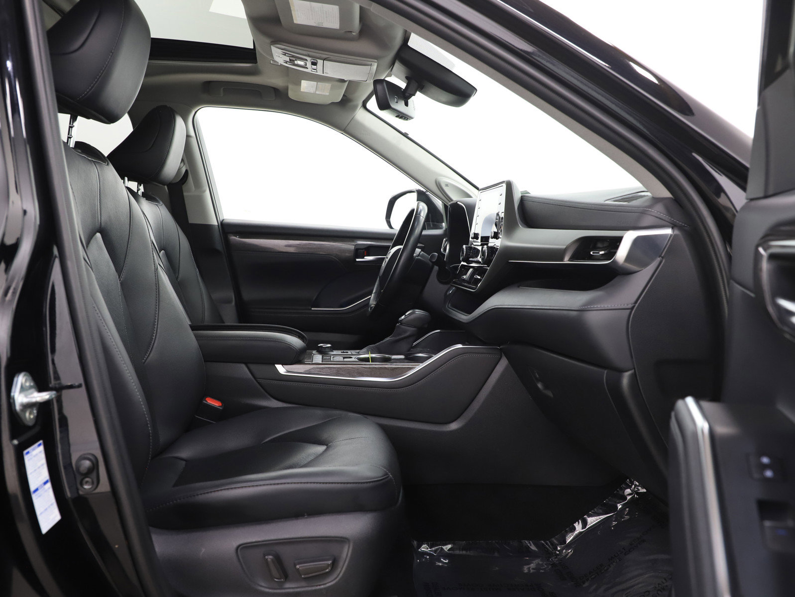 Used 2020 Toyota Highlander Limited image 11