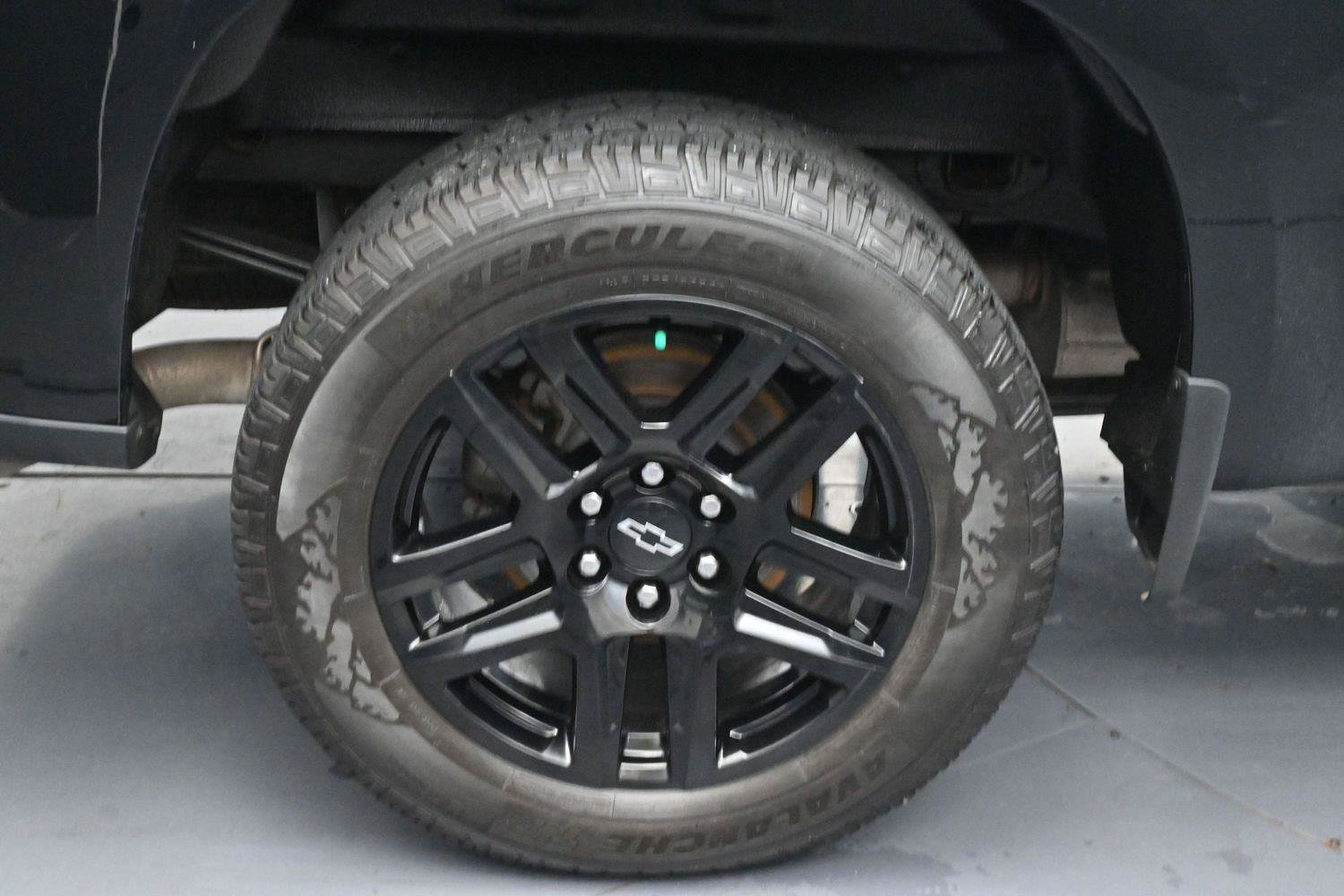 Used 2024 Chevrolet Silverado 1500 Custom AWD/4WD image 30