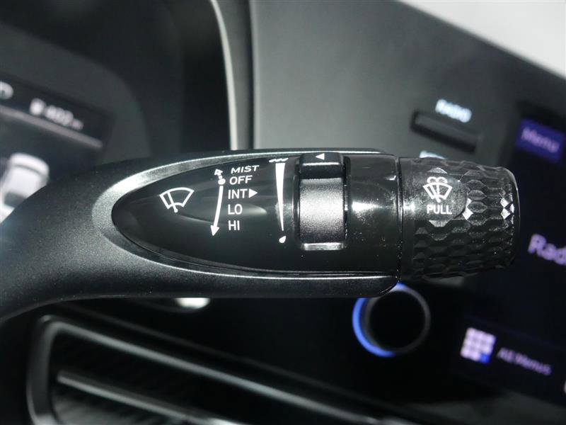 Used 2022 Hyundai Elantra SEL FWD image 34
