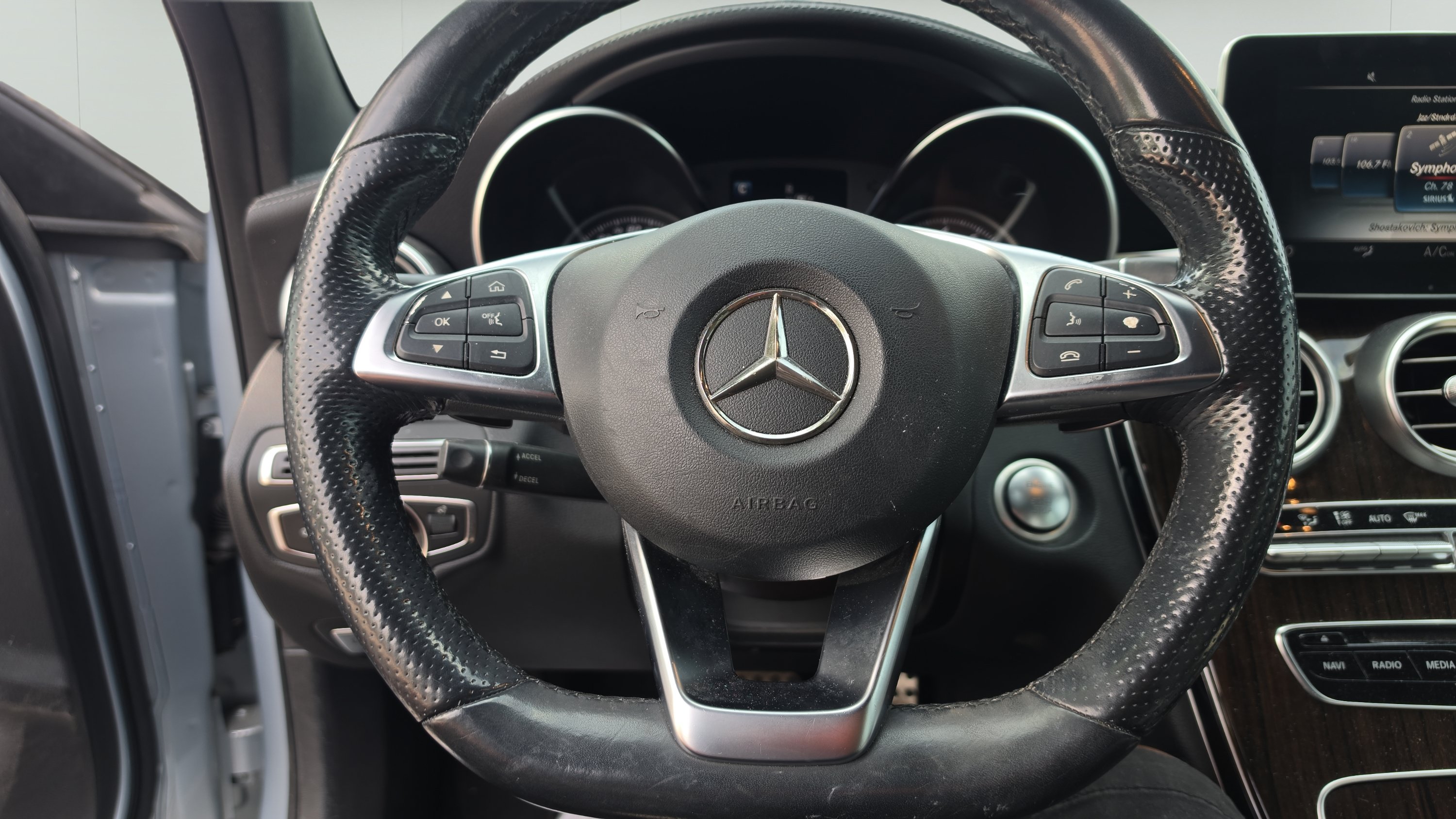 Used 2015 Mercedes-Benz C 400 4MATIC image 12