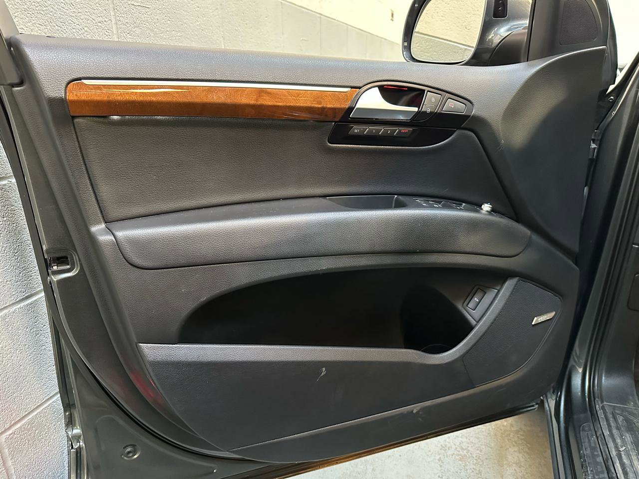 Used 2015 Audi Q7 3.0T Premium Plus w/ Premium Plus Package image 16