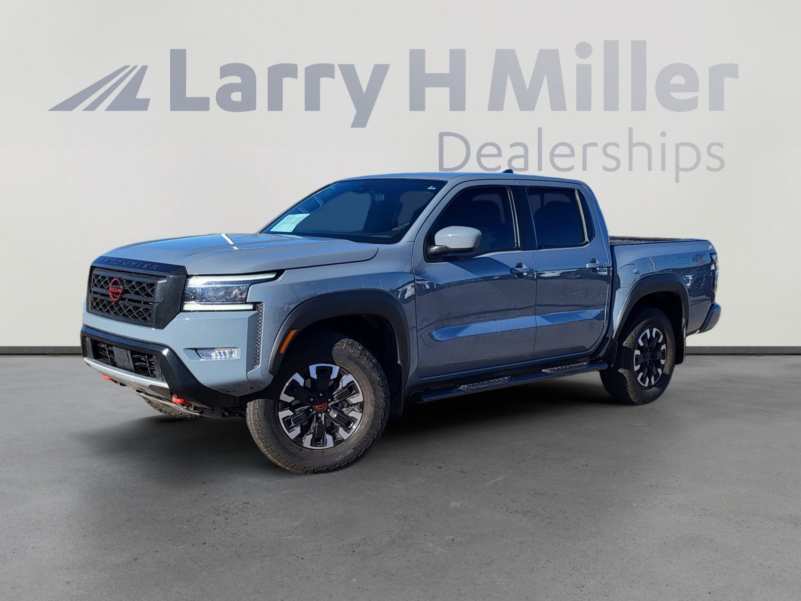 Used 2024 Nissan Frontier PRO-4X w/ Off-Road Protection Package image 1