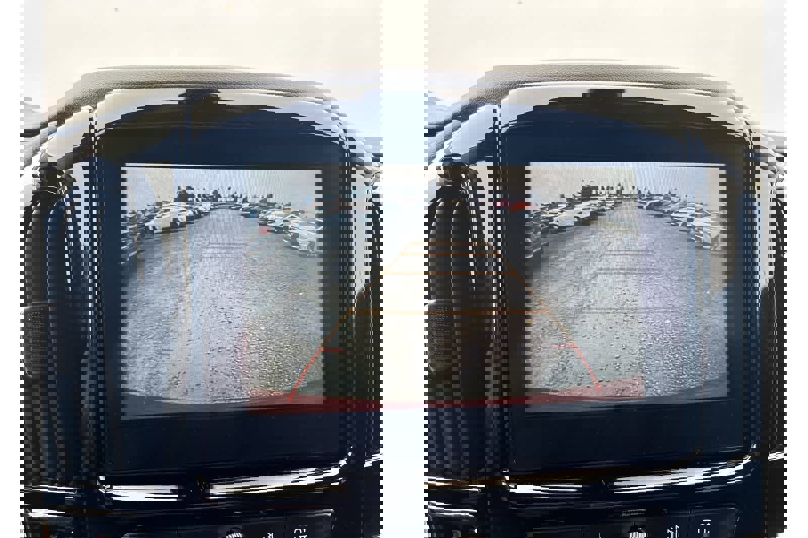 Used 2019 Chevrolet Traverse LT image 17