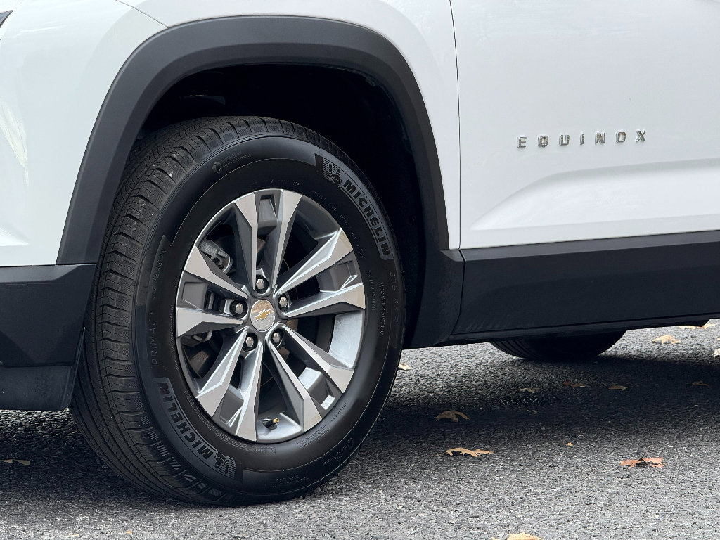 Used 2025 Chevrolet Equinox LT image 14