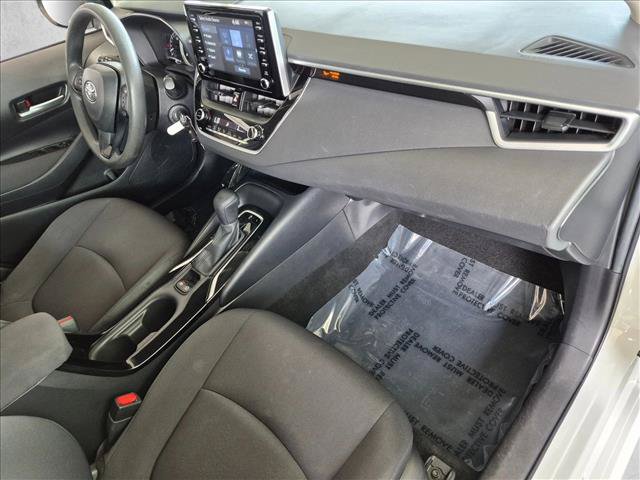 Used 2020 Toyota Corolla LE FWD image 19
