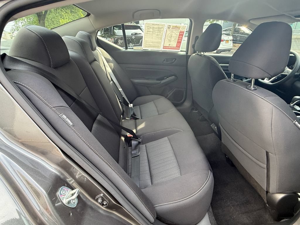 Used 2023 Nissan Altima 2.5 SV AWD/4WD image 24
