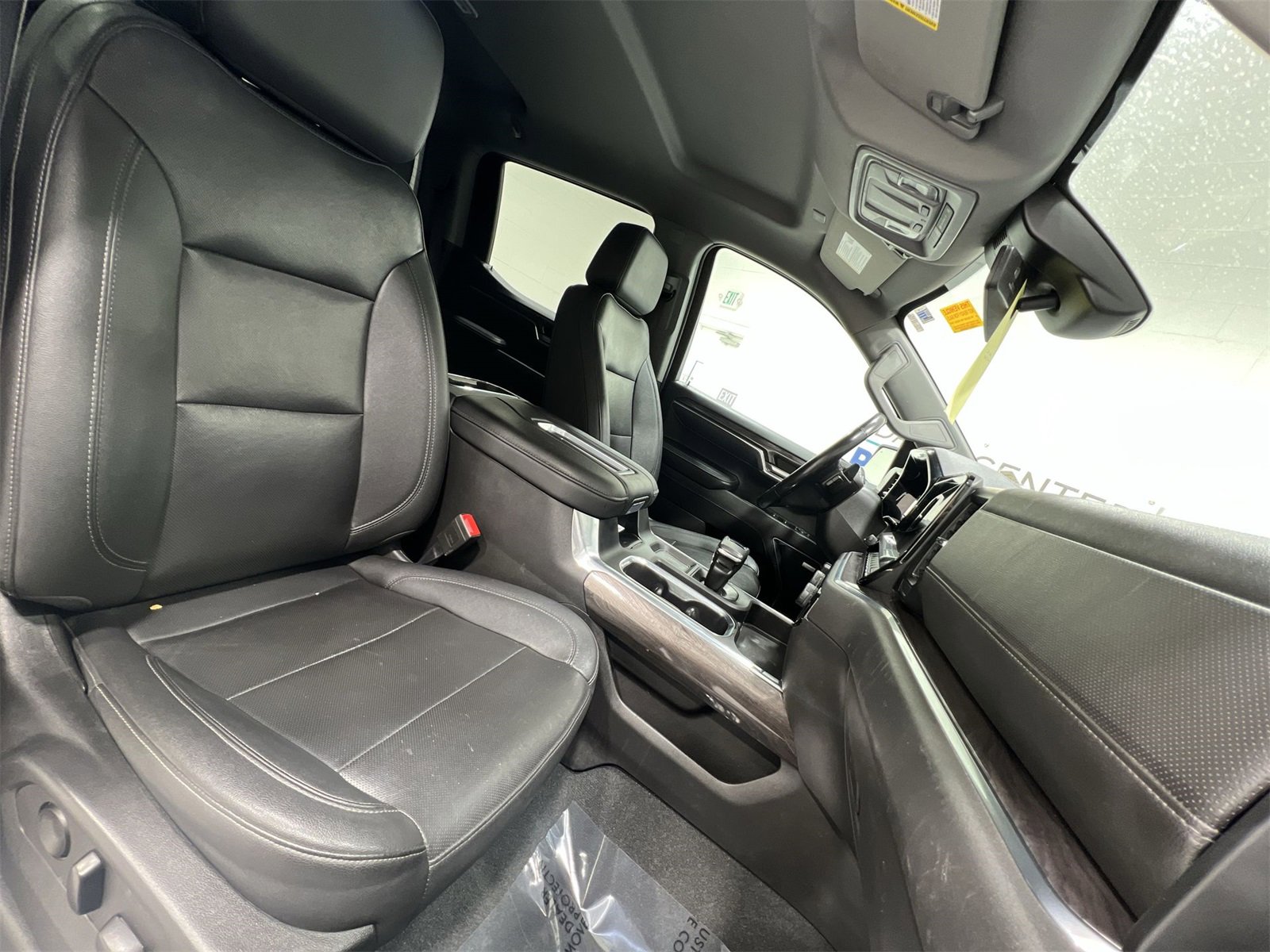 Used 2022 Chevrolet Silverado 1500 LTZ w/ Z71 Off-Road Package image 24