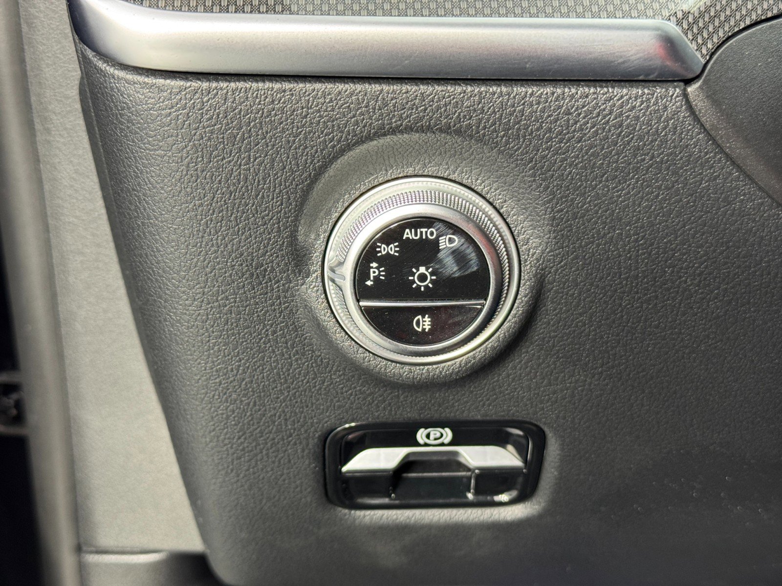 Used 2022 Mercedes-Benz C 300 Sedan image 18