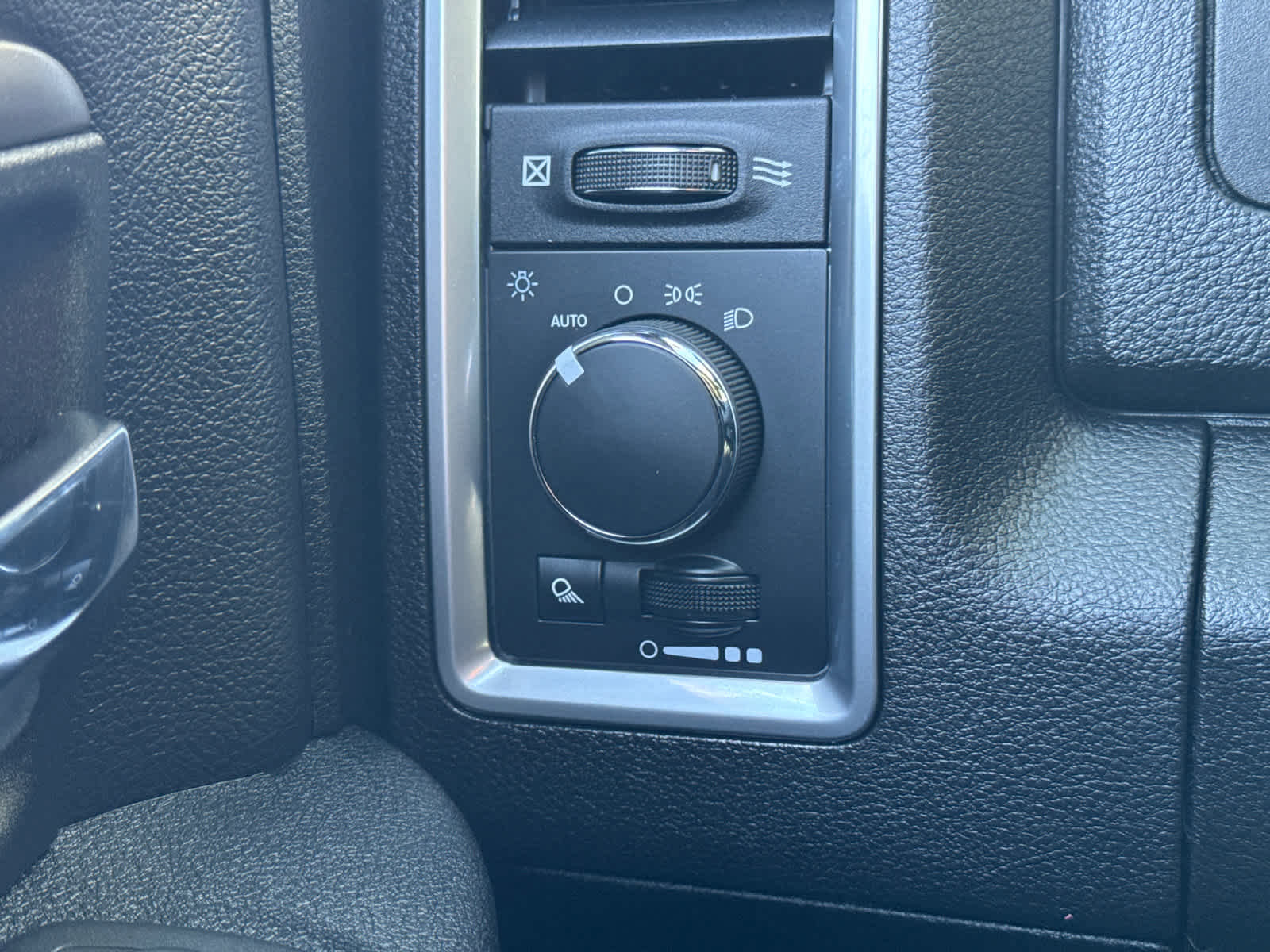 Used 2022 RAM 1500 Classic Warlock w/ Electronics Group image 21