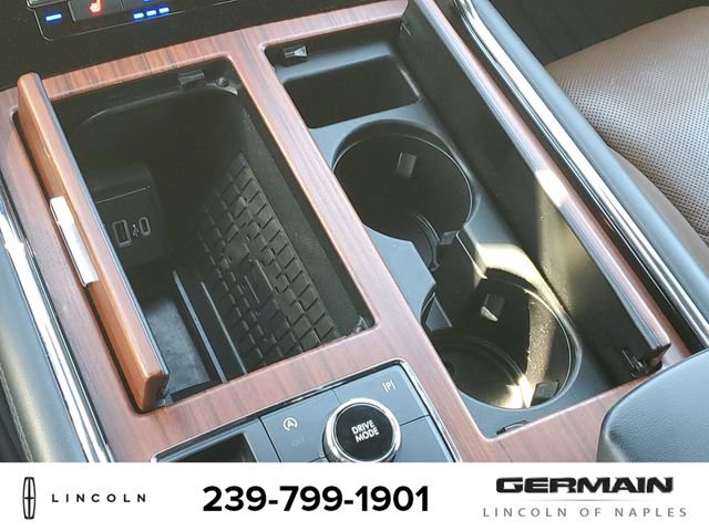 Used 2023 Lincoln Navigator Reserve image 34