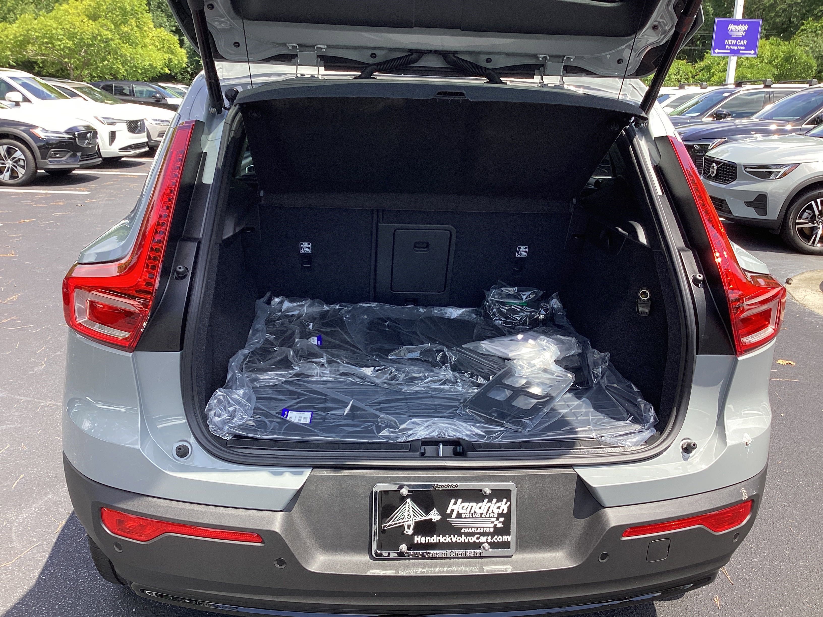 Used 2026 Volvo XC40 B5 Plus w/ Protection Package Premier image 35