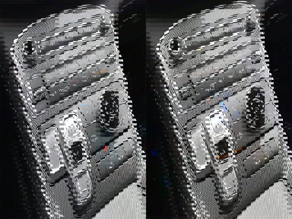 Used 2023 Hyundai Santa Fe SEL Premium image 13