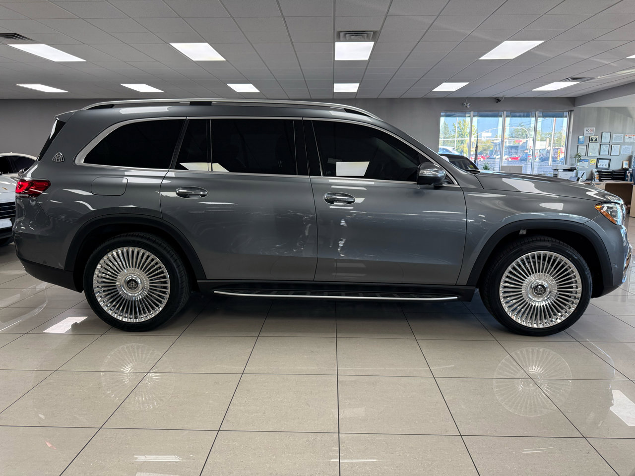 Used 2020 Mercedes-Benz GLS 450 4MATIC image 4