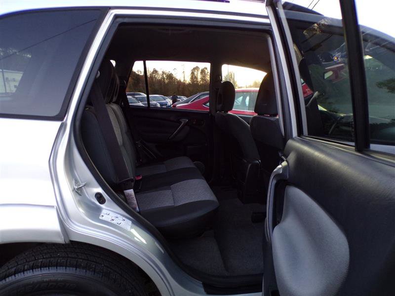 Used 2004 Toyota RAV4 4WD image 21