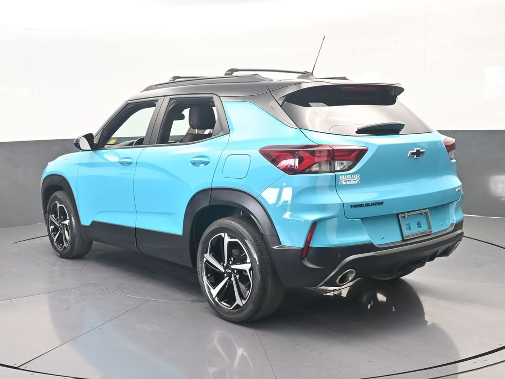Used 2021 Chevrolet TrailBlazer RS w/ Sun and Liftgate Package FWD image 4