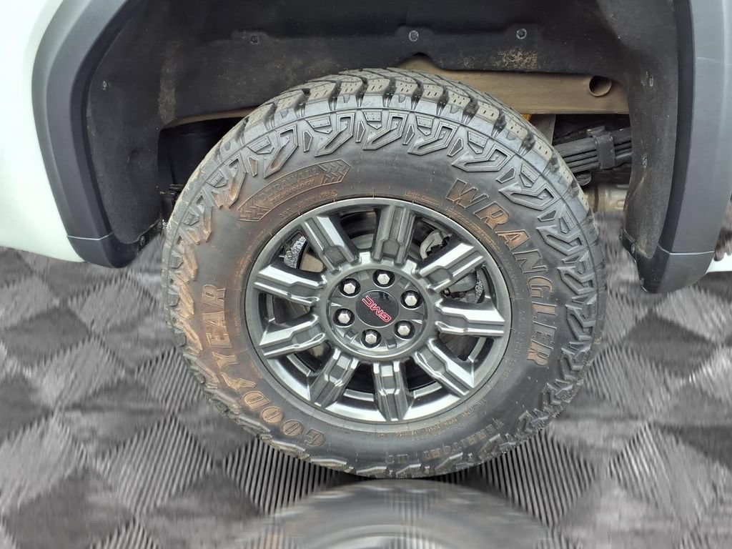 Used 2024 GMC Sierra 1500 AT4X AWD/4WD image 21