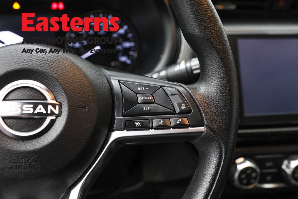 Used 2023 Nissan Kicks SV image 16