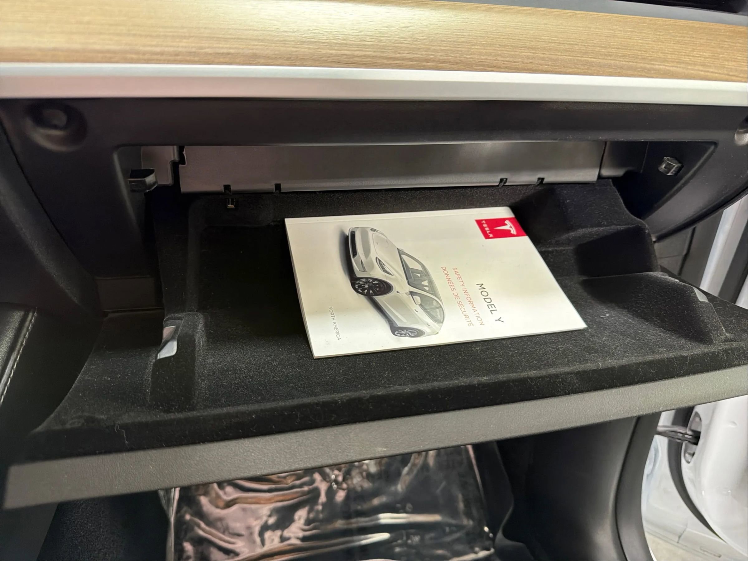 Used 2022 Tesla Model Y Long Range image 33