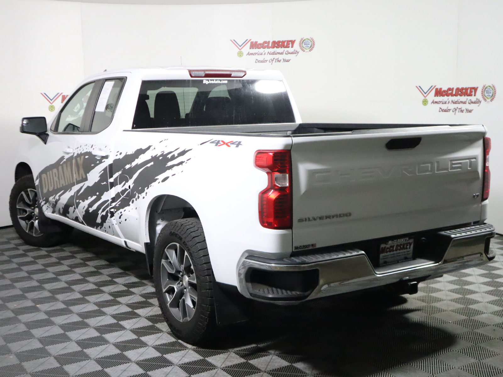 Used 2023 Chevrolet Silverado 1500 LT AWD/4WD image 11